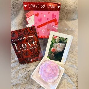 ❤️5pc Valentine's Day Love Gift Set, peony soap, soap dish, book, note card, box